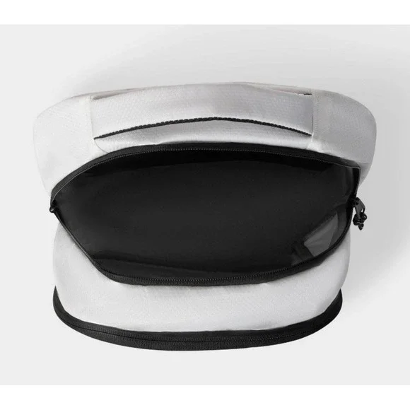 Champion Center Backpack White Laptop Sleeve & Padded Zipper Pockets BRAND NEW - Picture 3 of 10